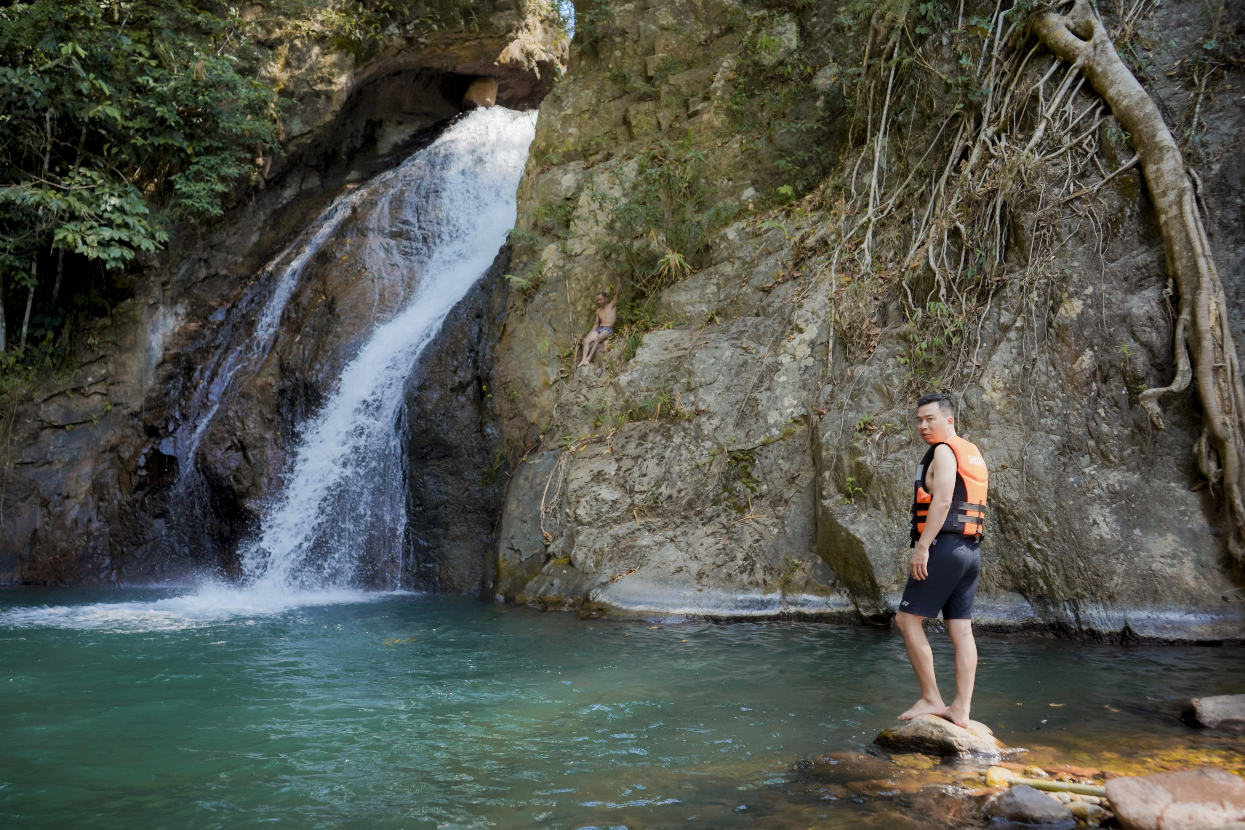 Trekking Xa Reng – Mũi Trèo 3N2Đ: Lên rừng xuống biển
