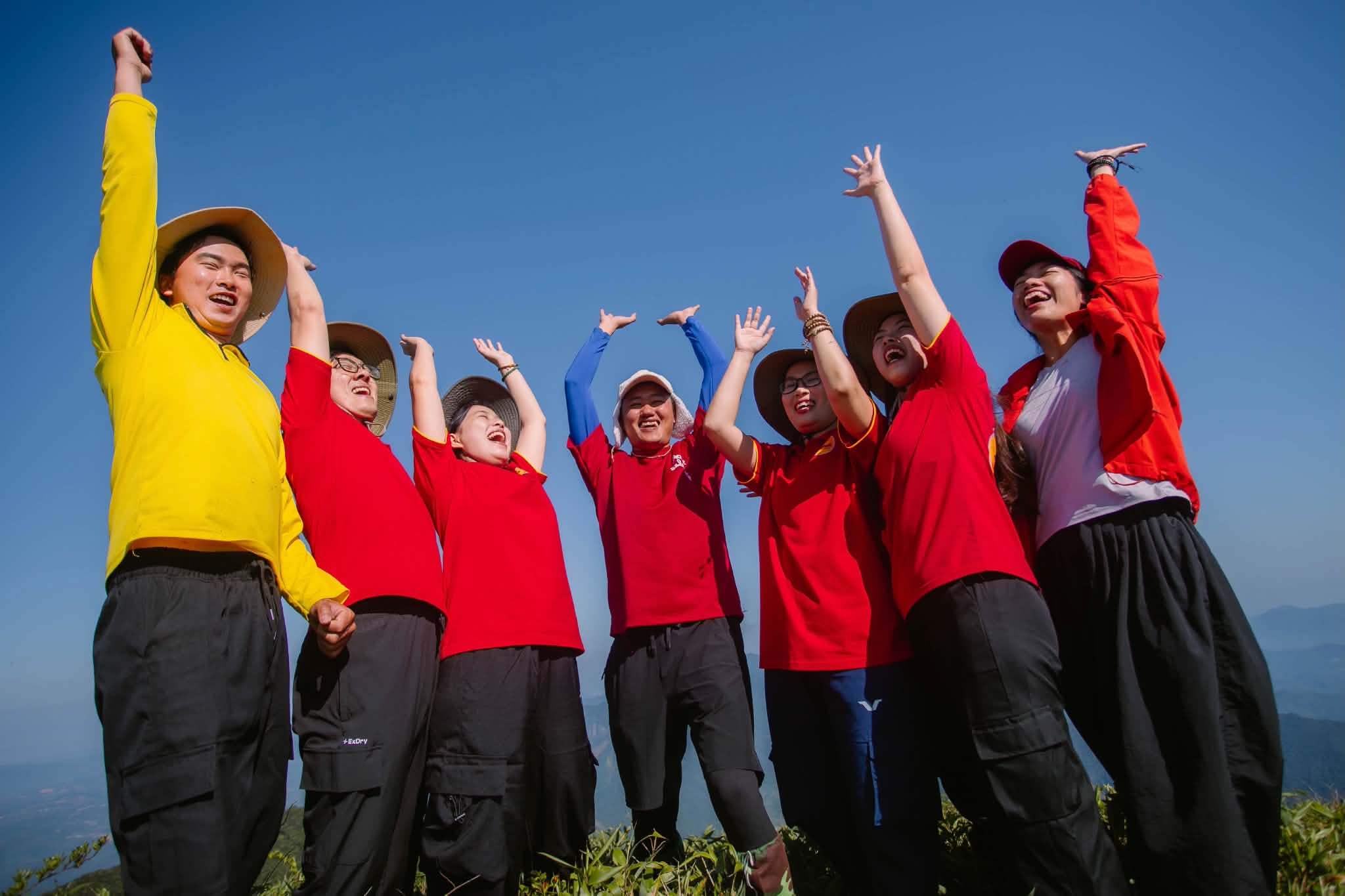 Trekking đỉnh Pa Thiên 2N1Đ