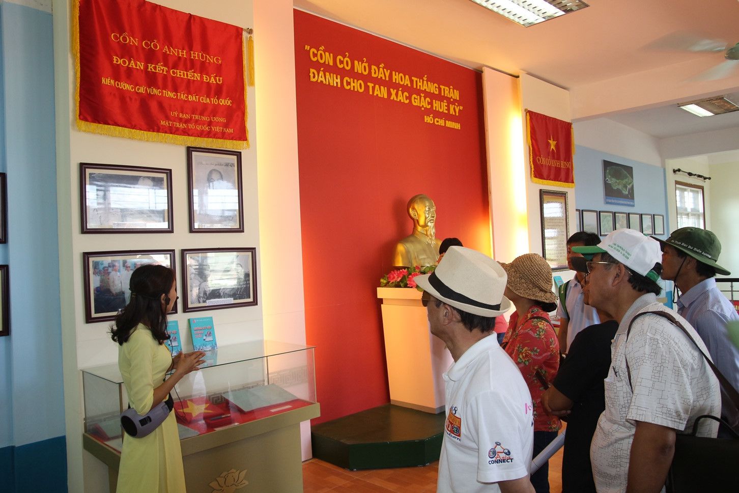 Tour Cồn Cỏ 2 ngày 1 đêm từ Cửa Việt